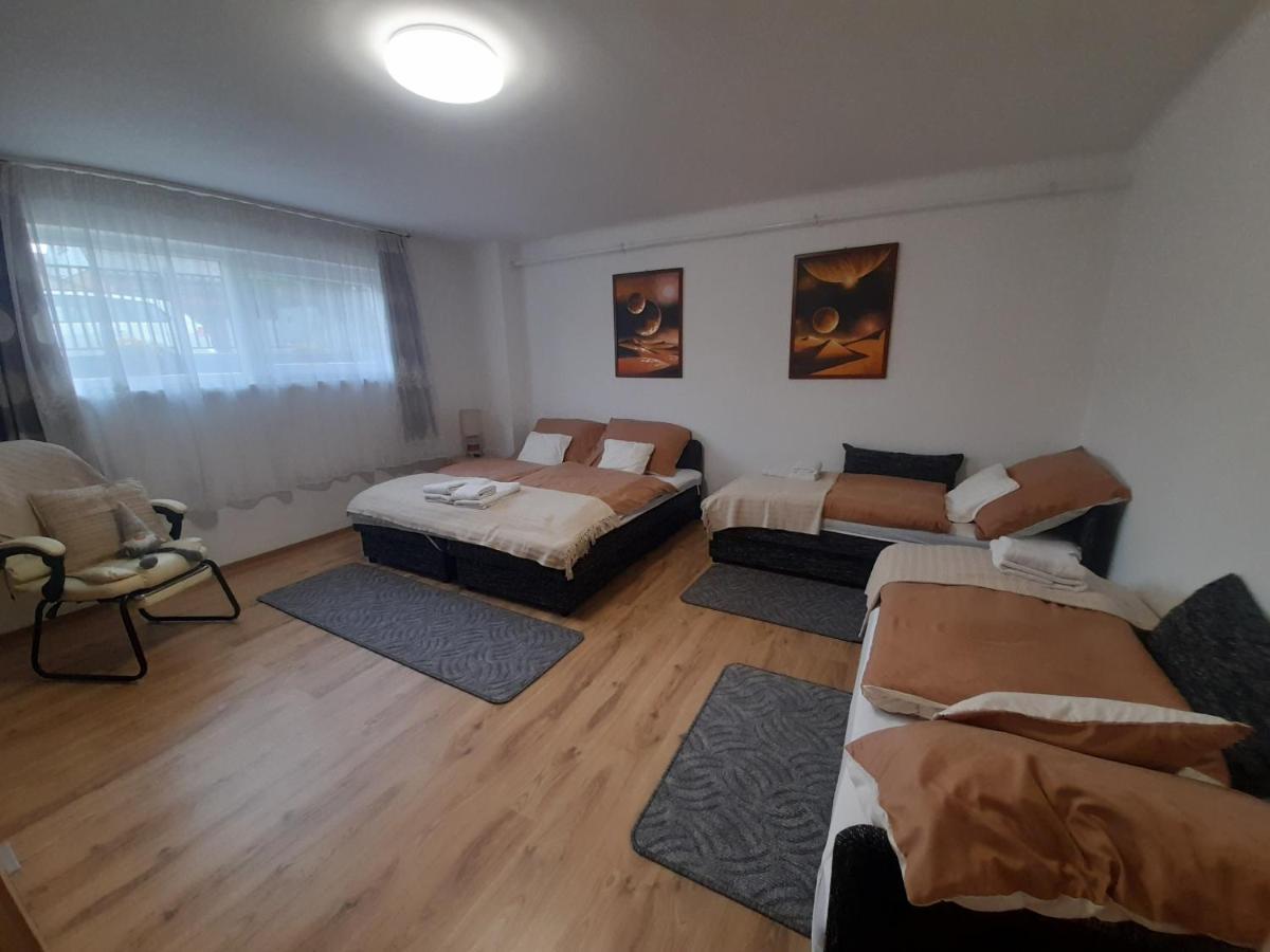 Opal Apartman Apartment Nyiregyhaza Bagian luar foto