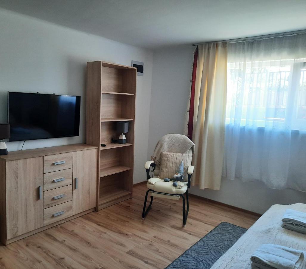 Opal Apartman Apartment Nyiregyhaza Bagian luar foto